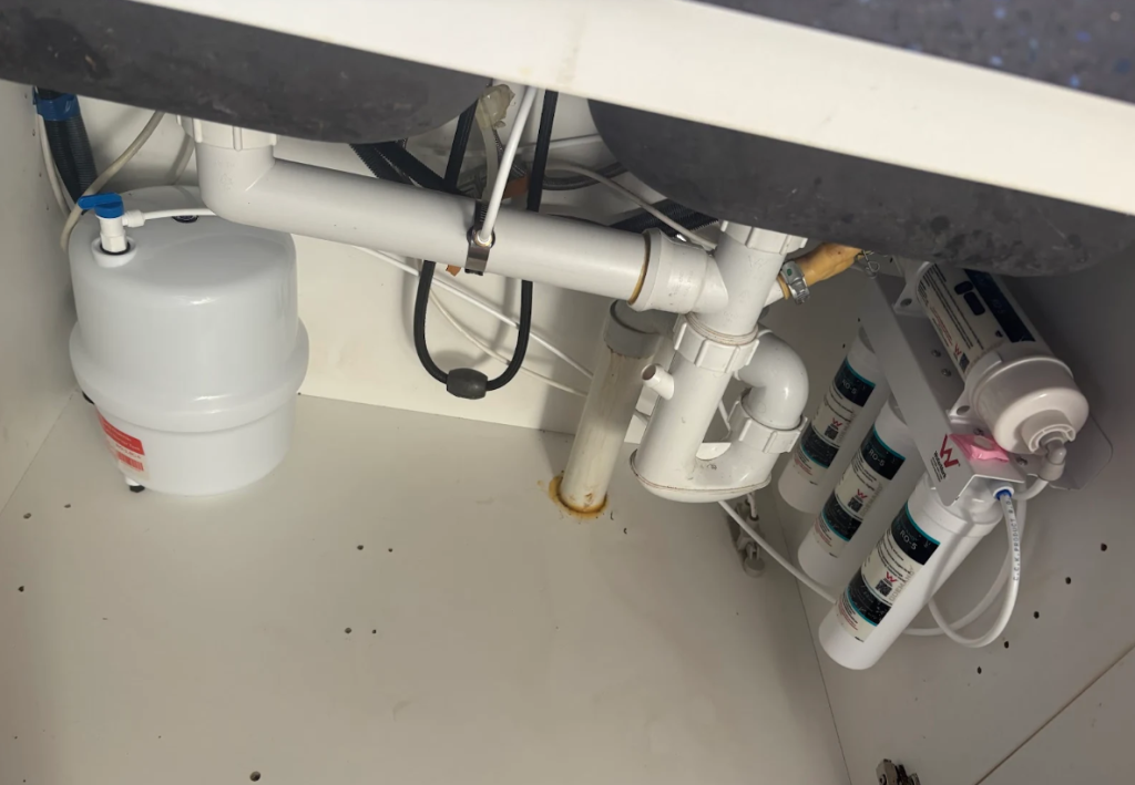 Reverse Osmosis vs Undersink Water Filter